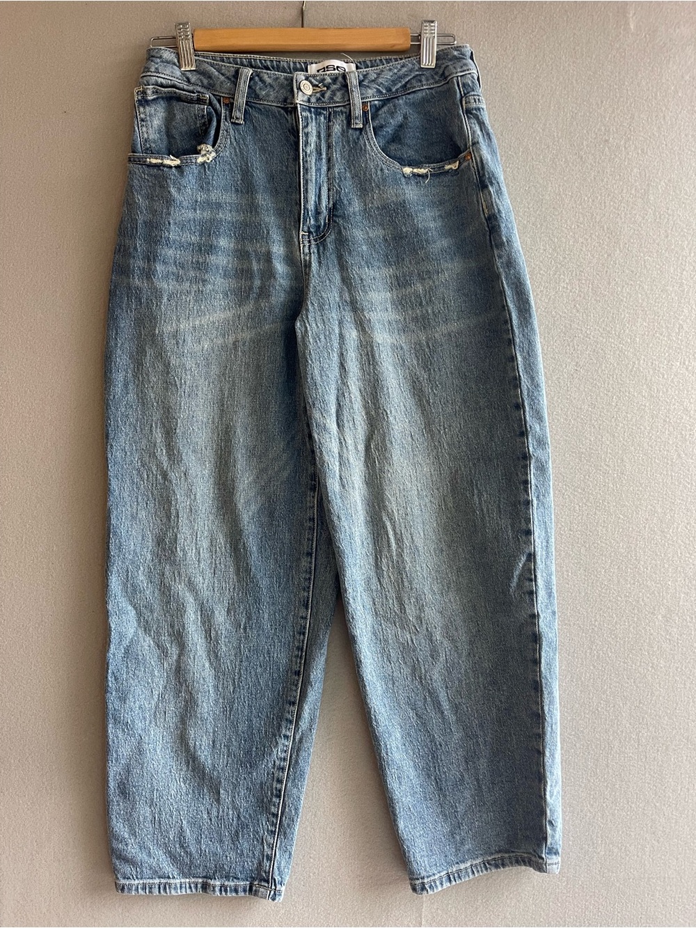 RSQ Barrel Jeans Womens Size 28 Light Wash Distressed Pocket Baggy Tapered Denim